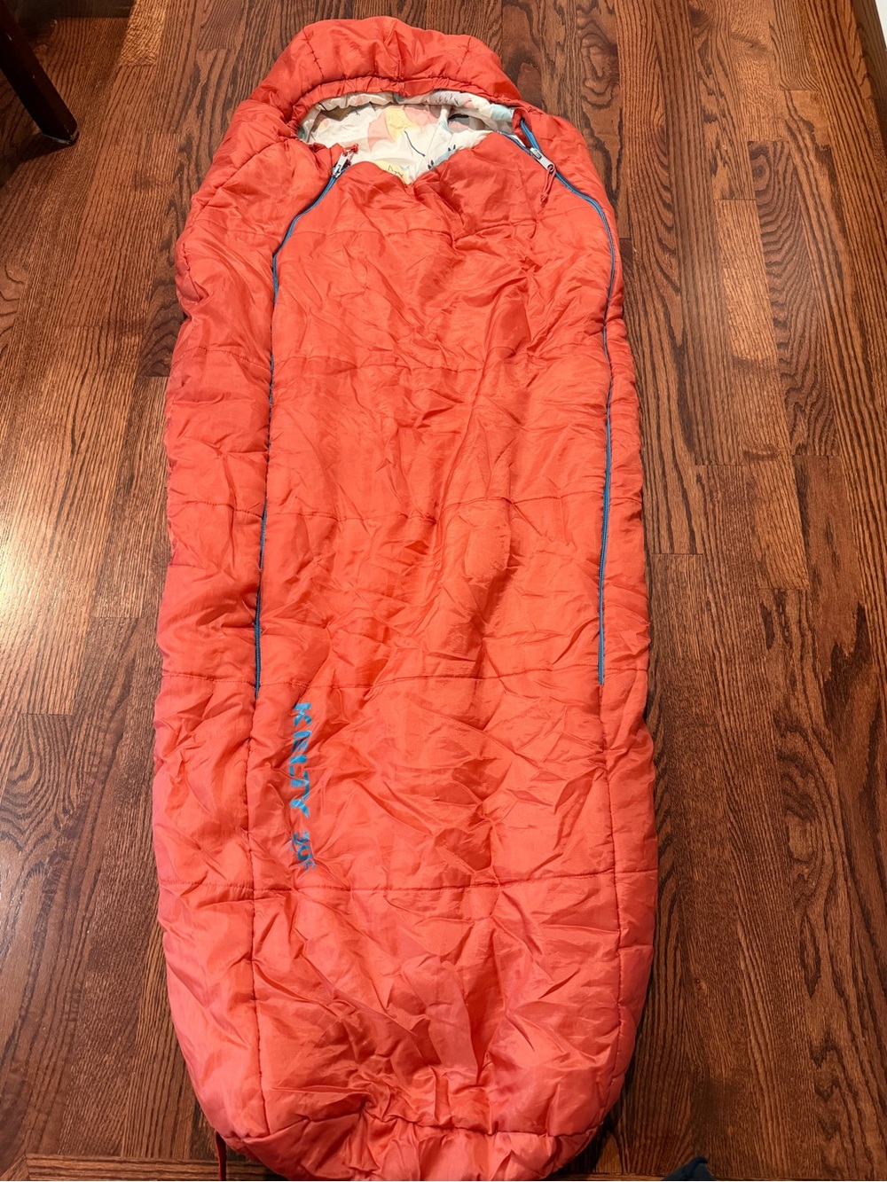 Kelty Woobie 30 °F / -1 C Youth Sleeping Bag - Salmon Pink